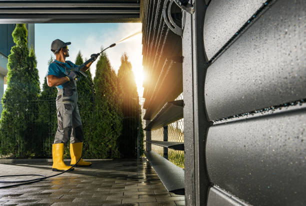 Why Choose Our Certified Pressure Washing Experts for Your Project Needs in Longbranch, WA?